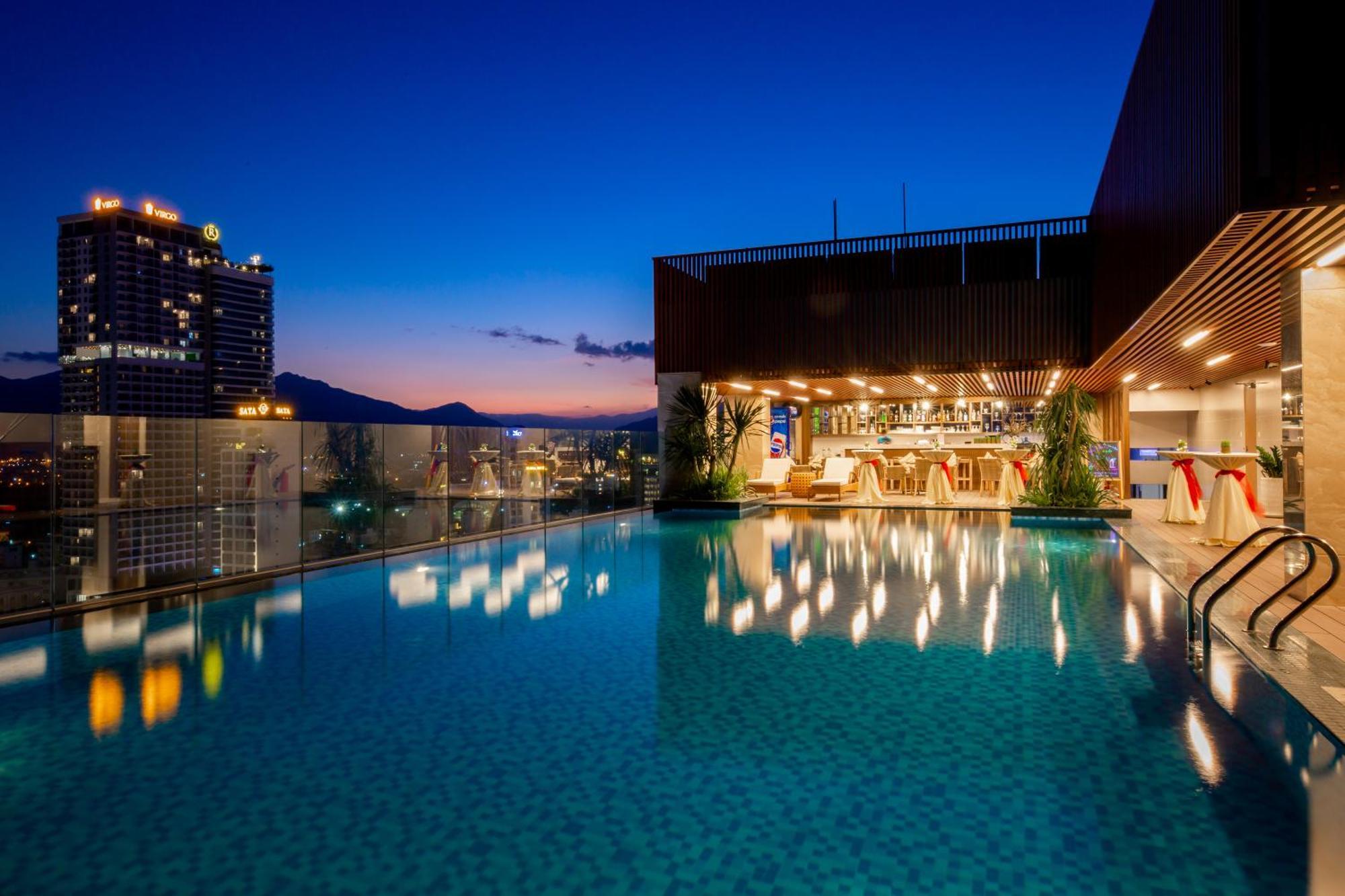 กอนโซลาโฮเต็ล ญาจาง Hotel ภายนอก รูปภาพ