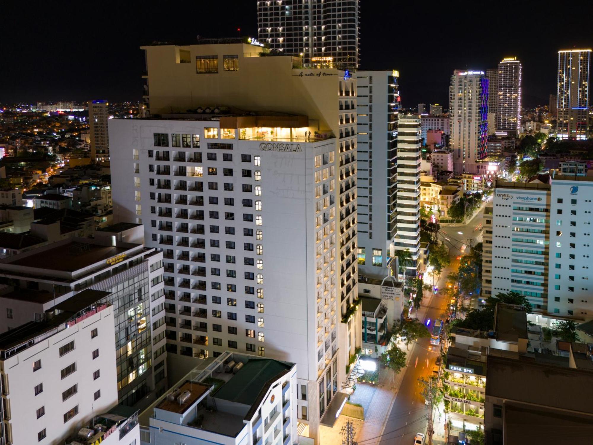 กอนโซลาโฮเต็ล ญาจาง Hotel ภายนอก รูปภาพ