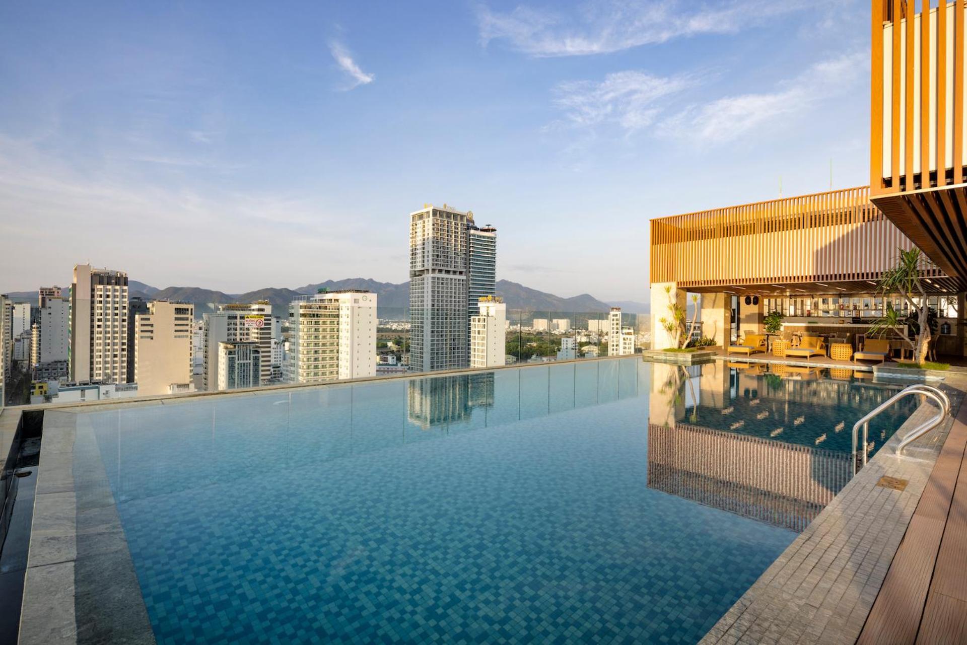 กอนโซลาโฮเต็ล ญาจาง Hotel ภายนอก รูปภาพ