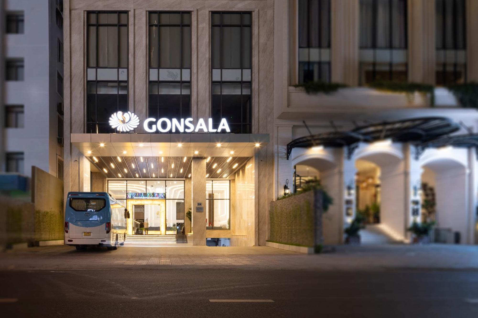 กอนโซลาโฮเต็ล ญาจาง Hotel ภายนอก รูปภาพ