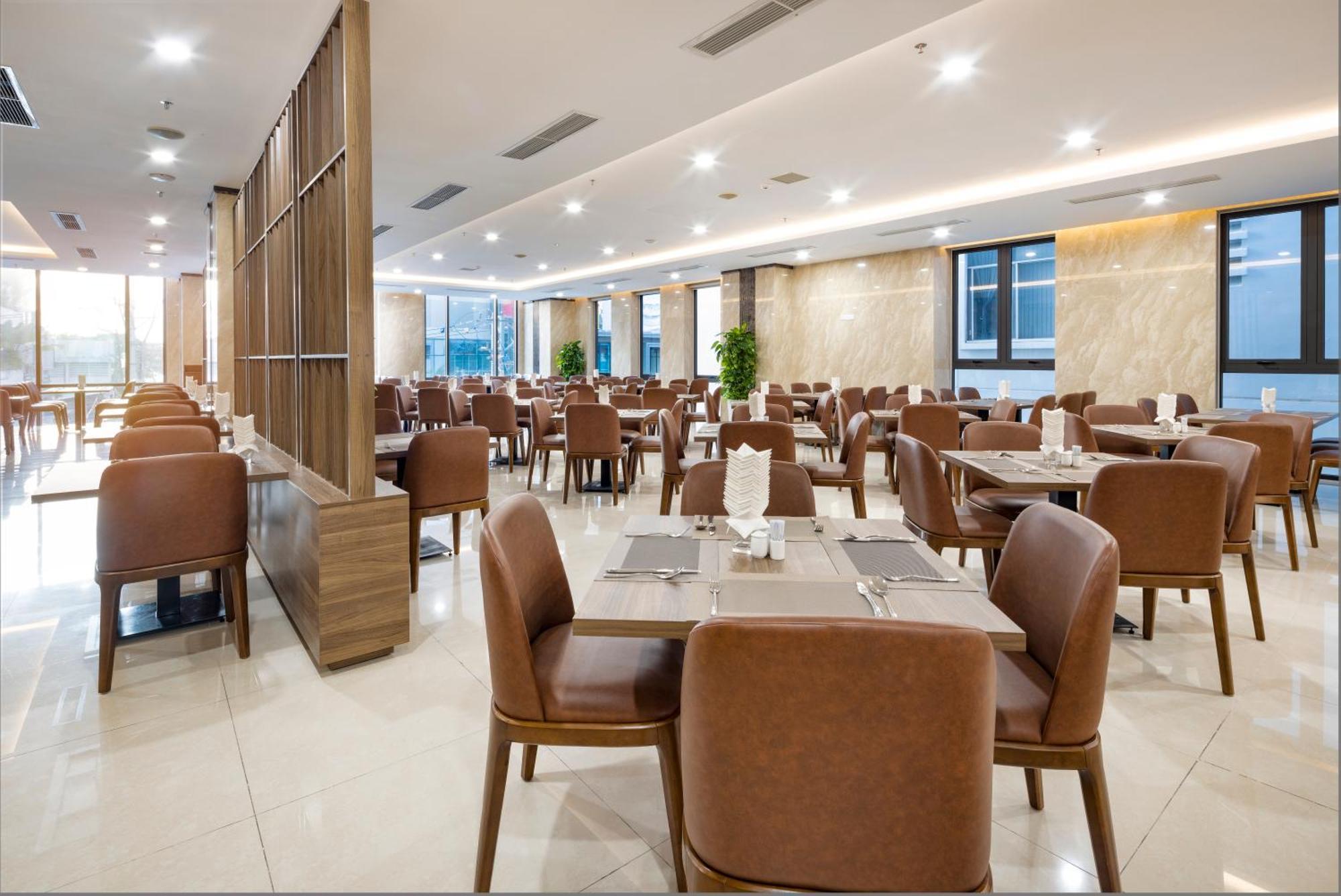กอนโซลาโฮเต็ล ญาจาง Hotel ภายนอก รูปภาพ