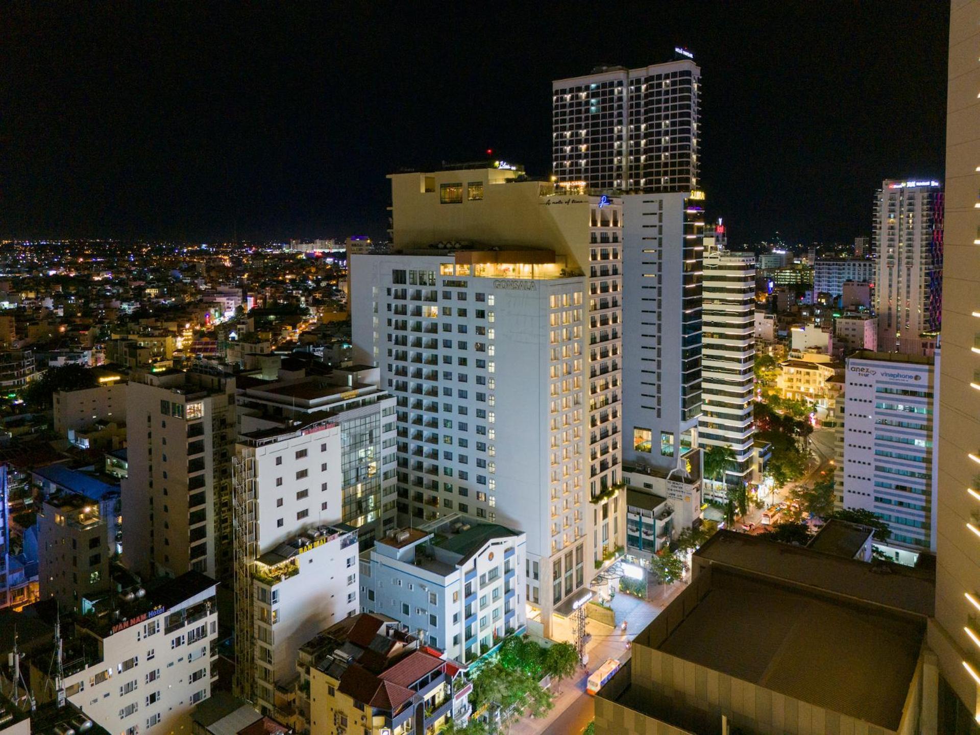 กอนโซลาโฮเต็ล ญาจาง Hotel ภายนอก รูปภาพ