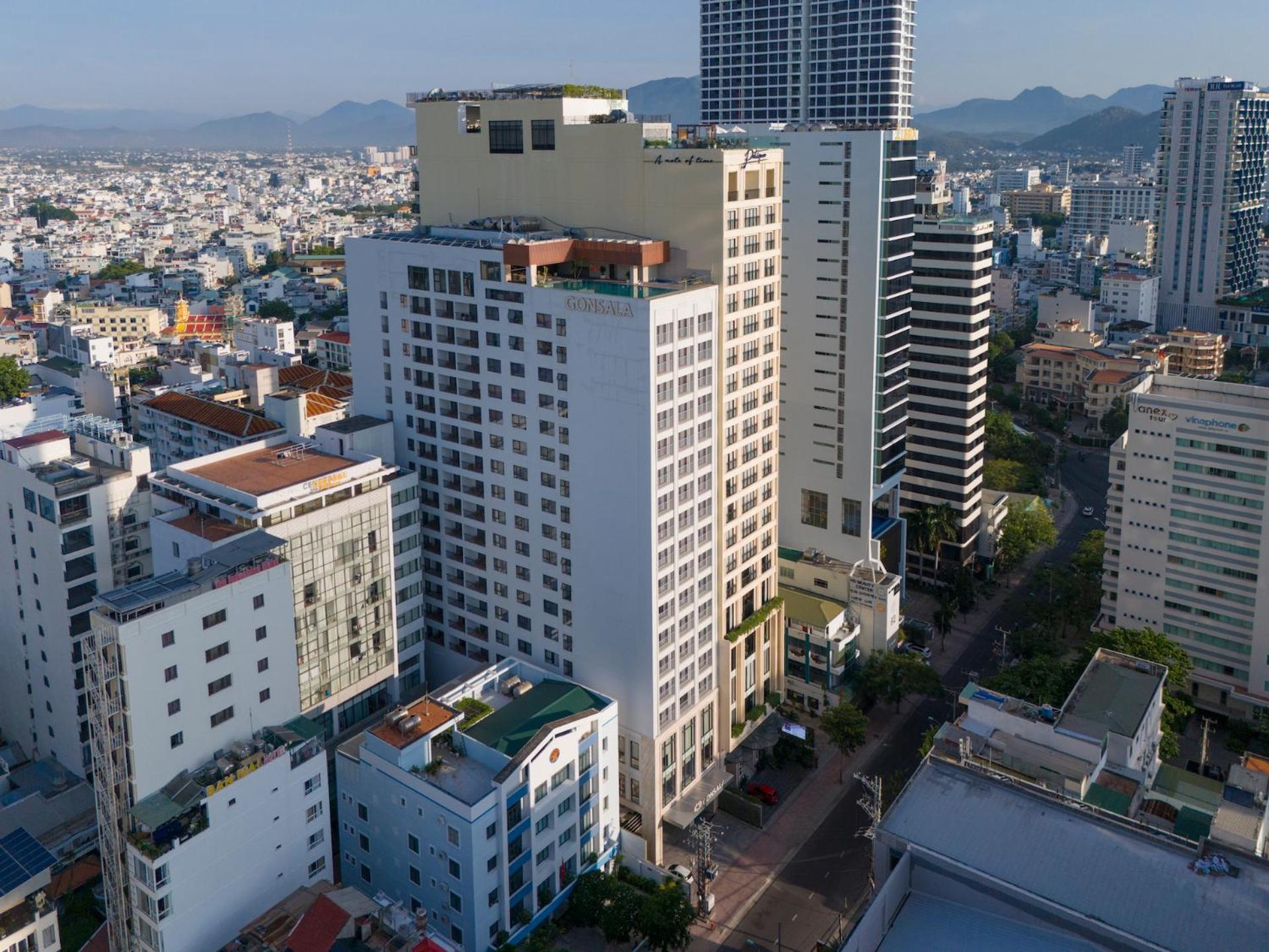 กอนโซลาโฮเต็ล ญาจาง Hotel ภายนอก รูปภาพ