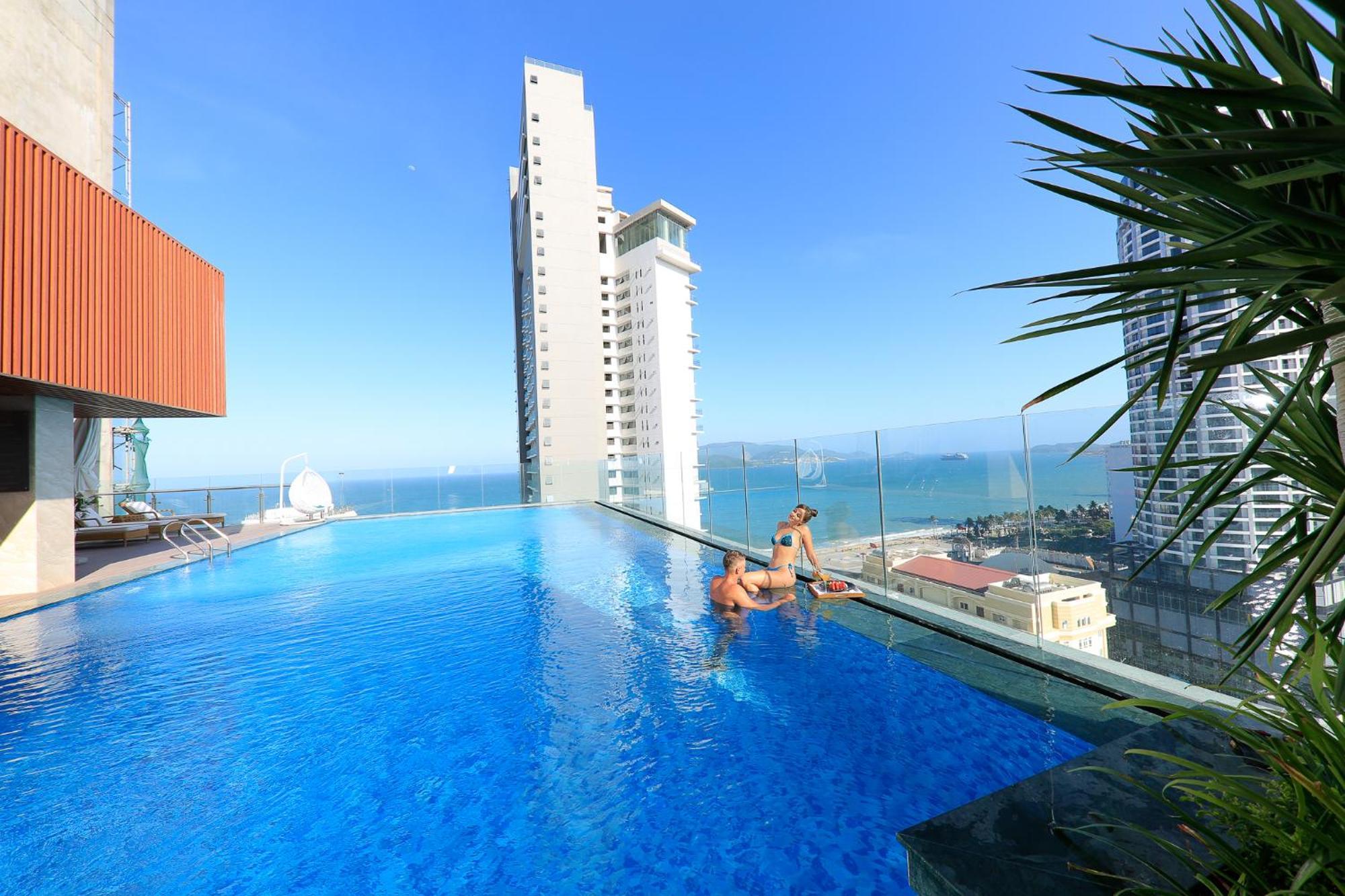 กอนโซลาโฮเต็ล ญาจาง Hotel ภายนอก รูปภาพ