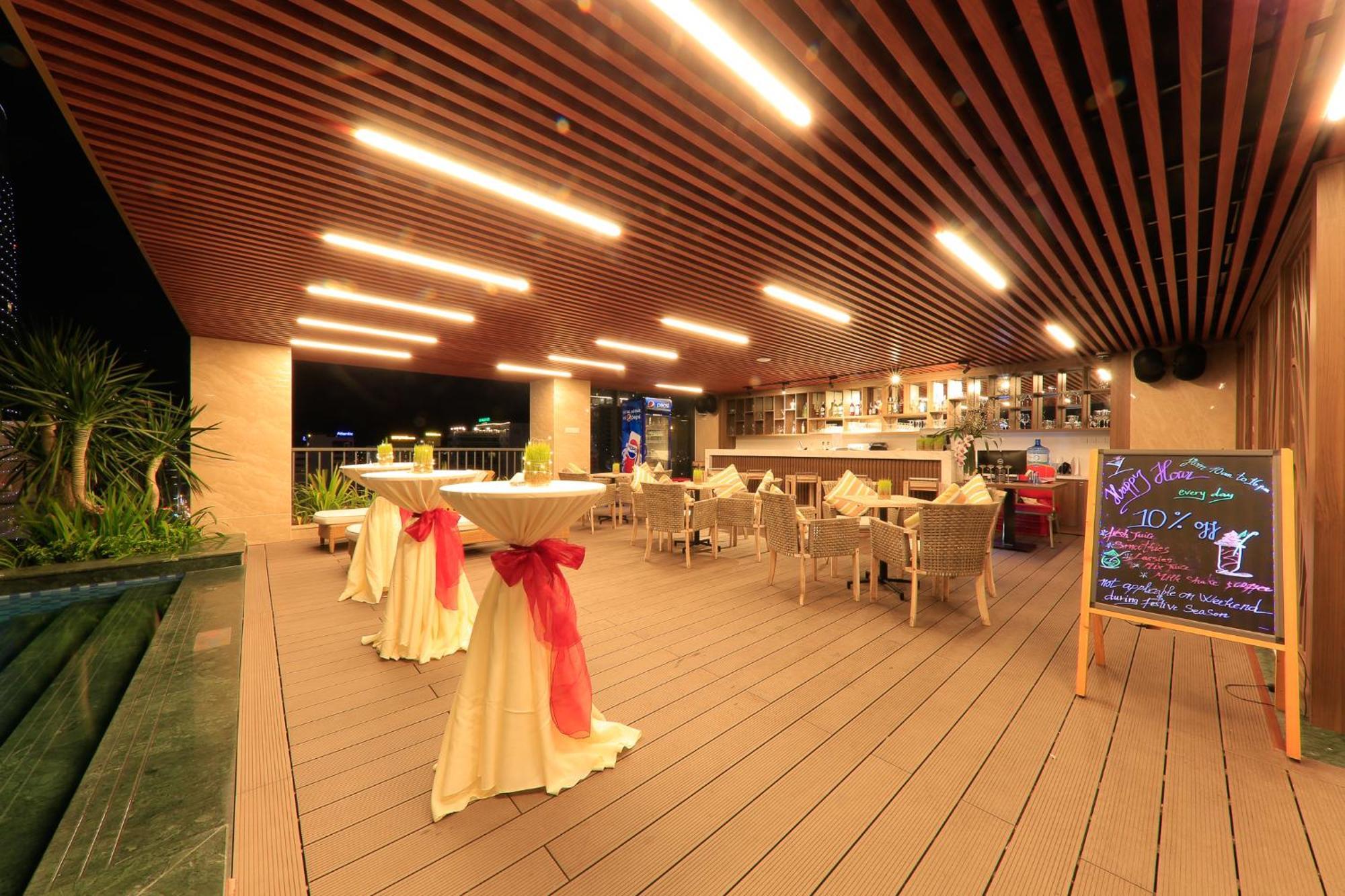 กอนโซลาโฮเต็ล ญาจาง Hotel ภายนอก รูปภาพ