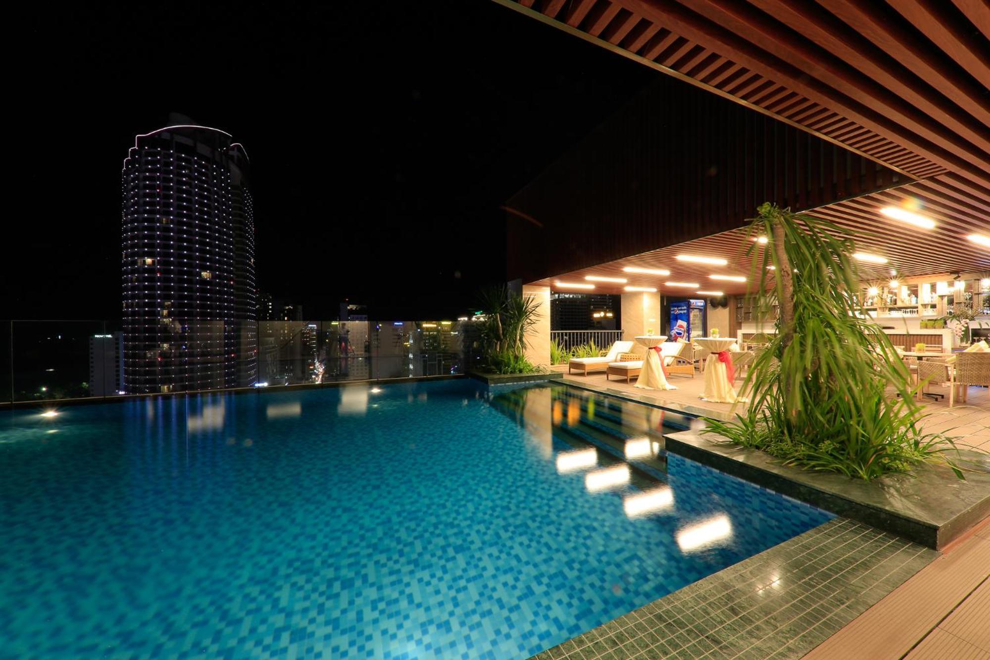 กอนโซลาโฮเต็ล ญาจาง Hotel ภายนอก รูปภาพ